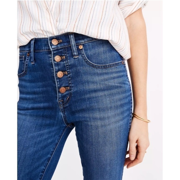 Madewell 10" High-Rise Skinny Crop Jeans: Button-Front TENCEL™ Denim Edition - Picture 3 of 11